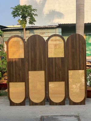 Bình phong M006 phối mảng màu gỗ với họa tiết oval căng mây